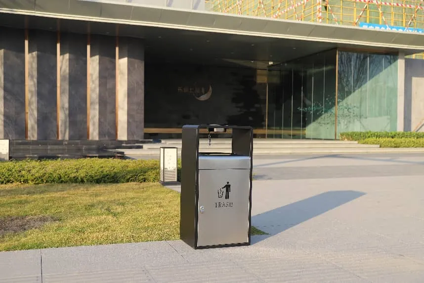 right size commercial outdoor trash cans for high traffic areas