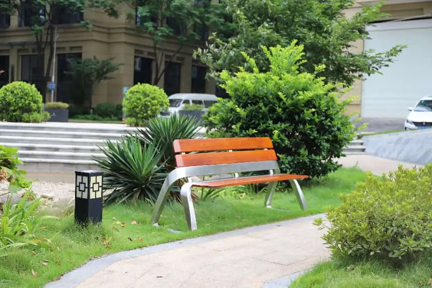 the Advantages of Wooden Park Benches